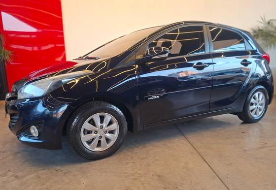HYUNDAI HB20 1.0 COMFORT 12V FLEX 4P MANUAL HYUNDAI HB20 1.0 COMFORT 12V FLEX 4P MANUAL